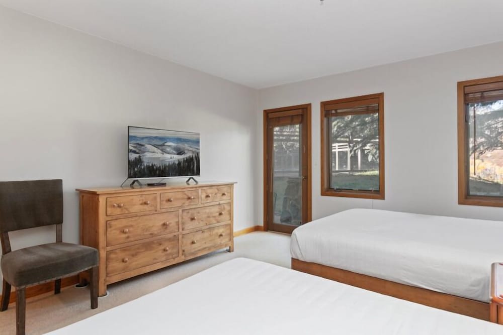 6 - Three Bedroom Ontario Lodge 3 Condo