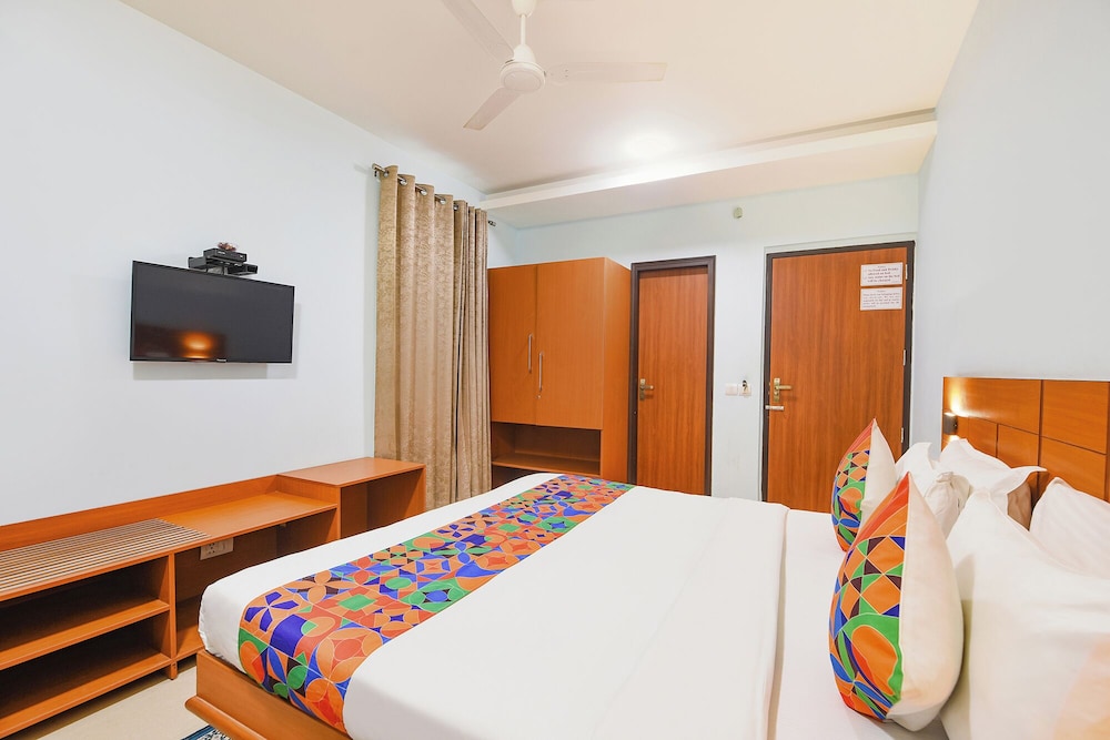 Fabhotel Pooja Residency
