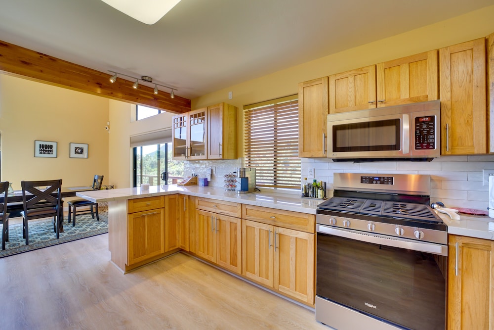 Cozy Pine Getaway w/ Fireplace  Mountain Views! - Property Image 13