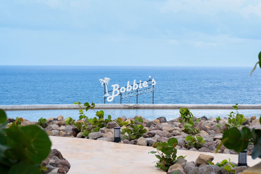 Golden Rock Dive And Nature Resort - Photo 45