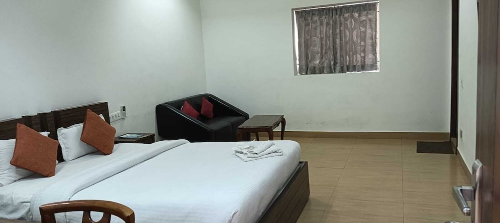 Hotel Vrindavan Palace