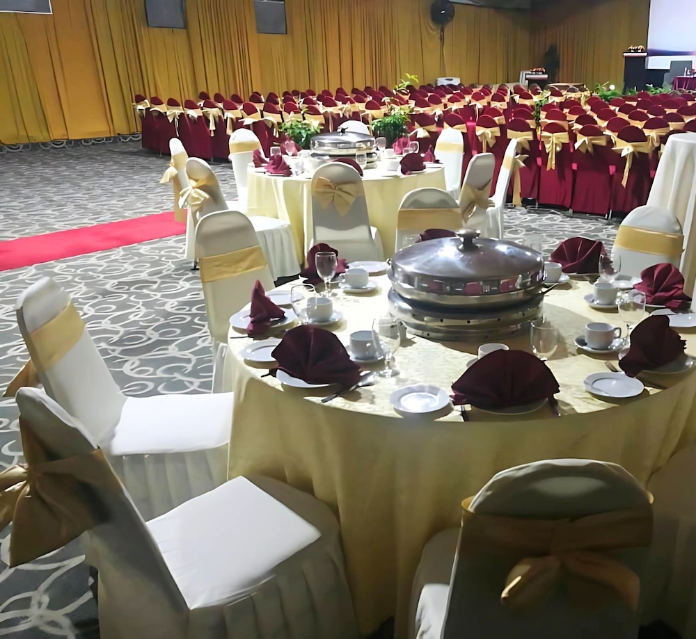 meeting & event spaces