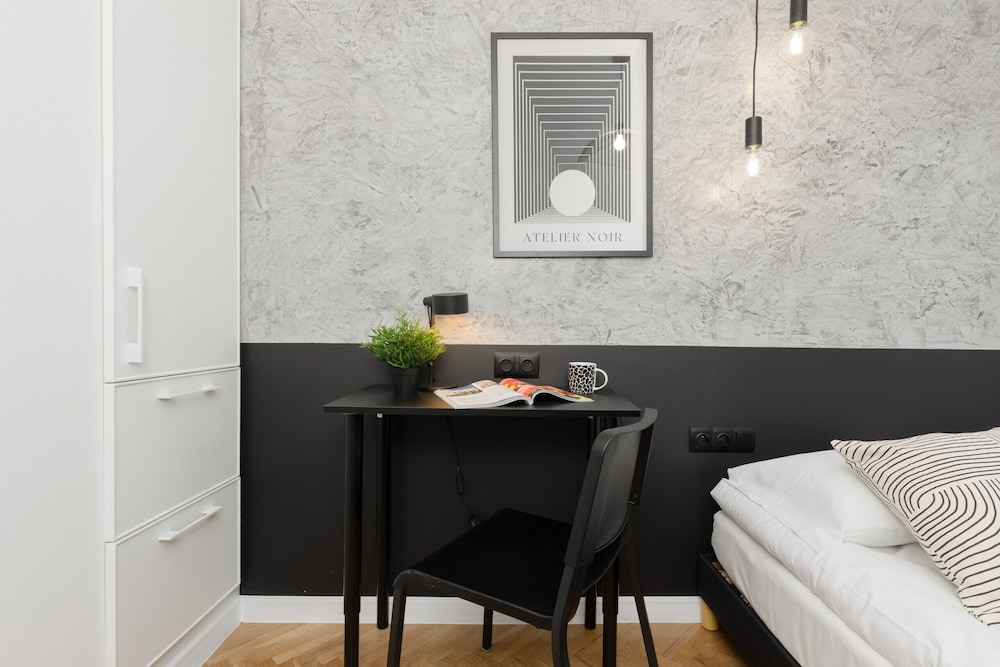 Apartment Okopowa Warsaw by Renters view 2