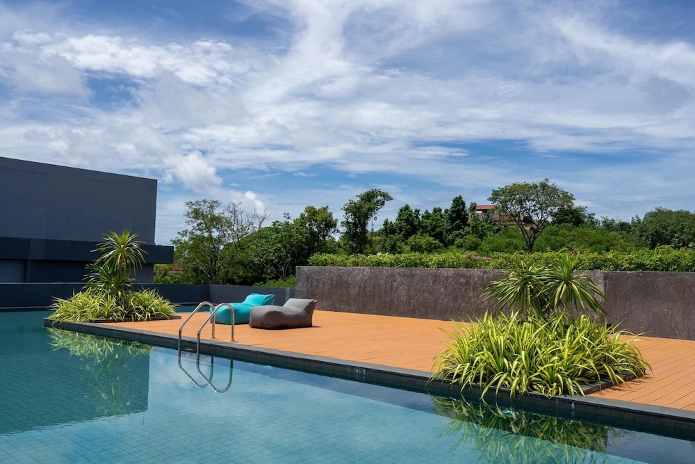 Naiharn Duplex near the Beach UTL A124