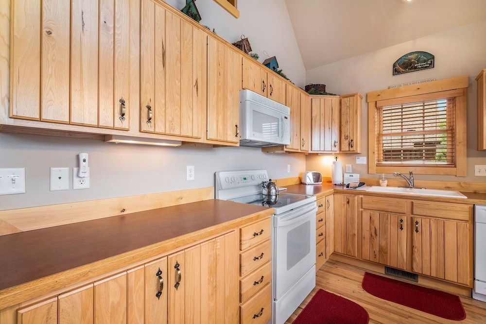 Solitude Condos - Estes Park CO