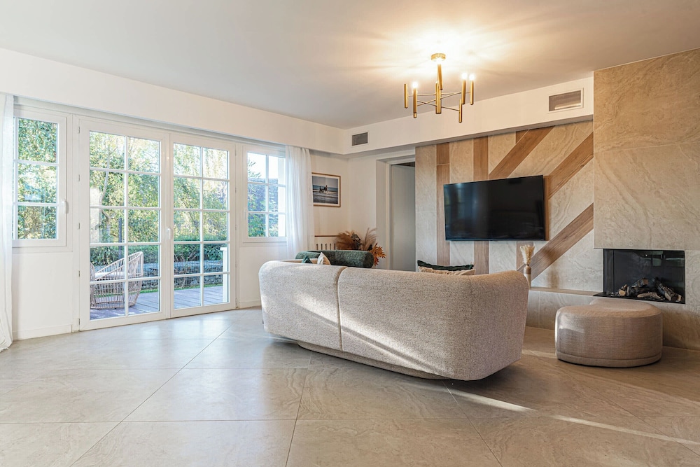 Elegant Family Home Near Deauville