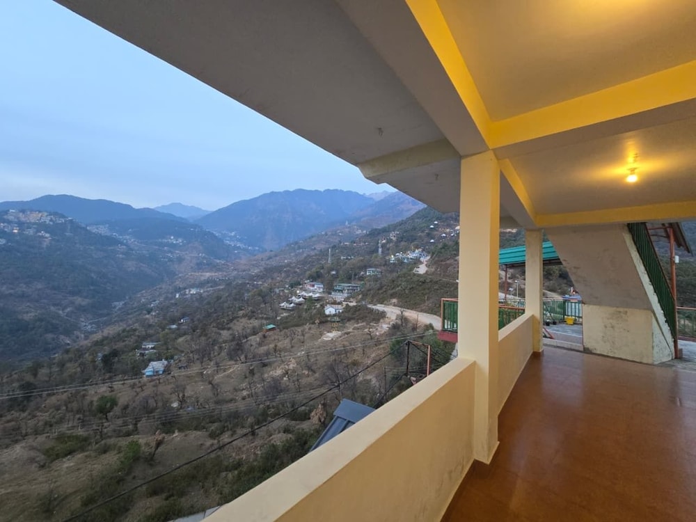 East Home Stay