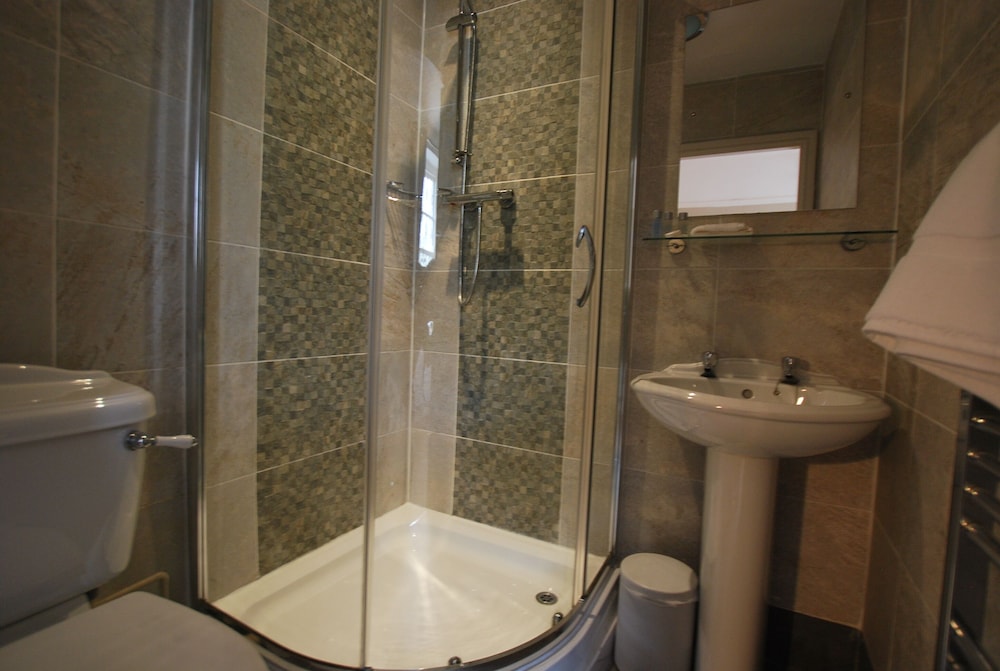 The Punchbowl Hotel