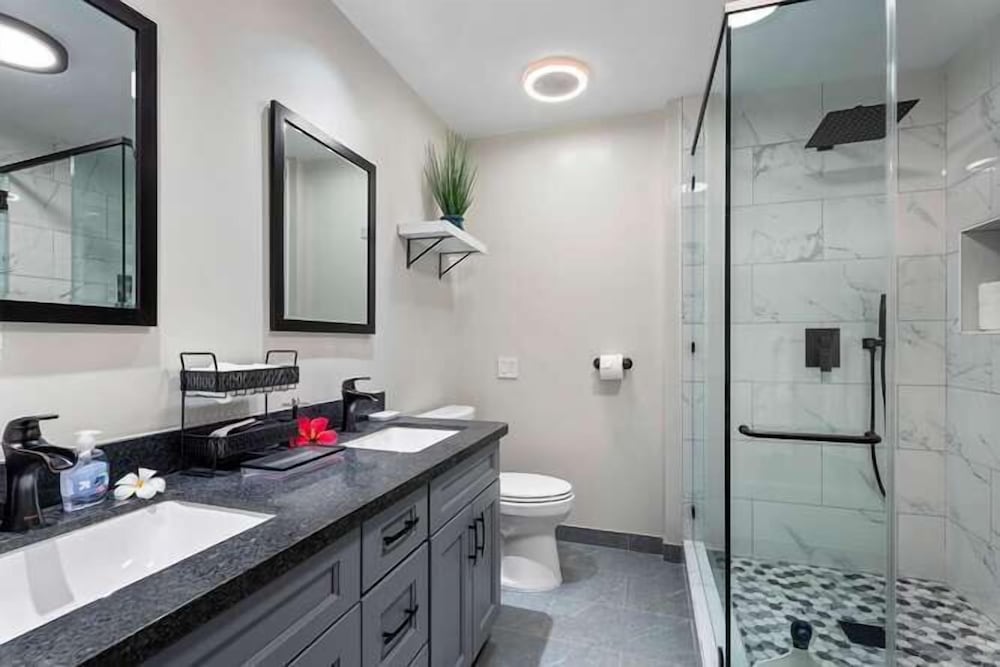 Ocean Views - No Stairs! - In Unit Washer/dryer - BBQ - Vrkcv