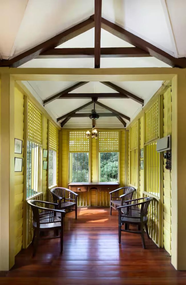 Bagas Zakariah Orchard Lodge
