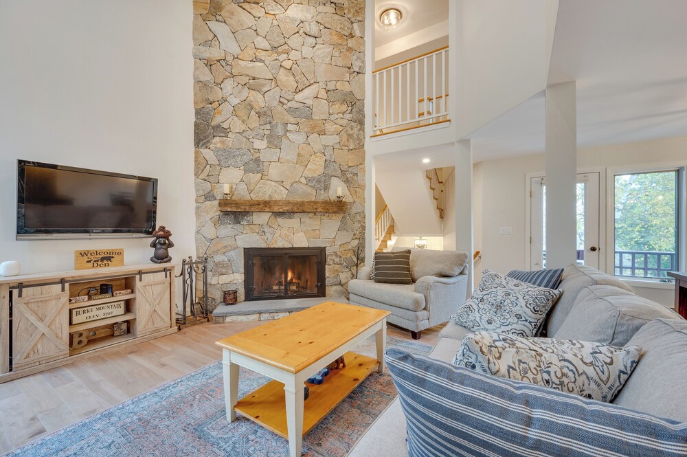 Ski-in Condo w/ Hot Tub on Burke Mtn Slopes!