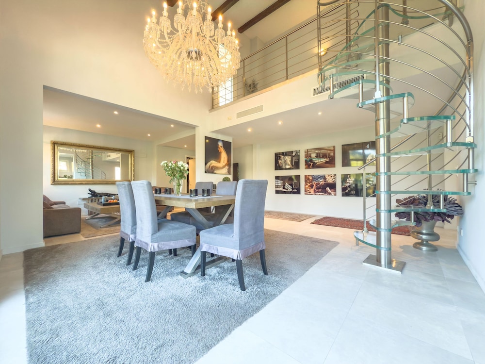 L Eclat in Cannes With 2 Bedrooms and 2 Bathrooms