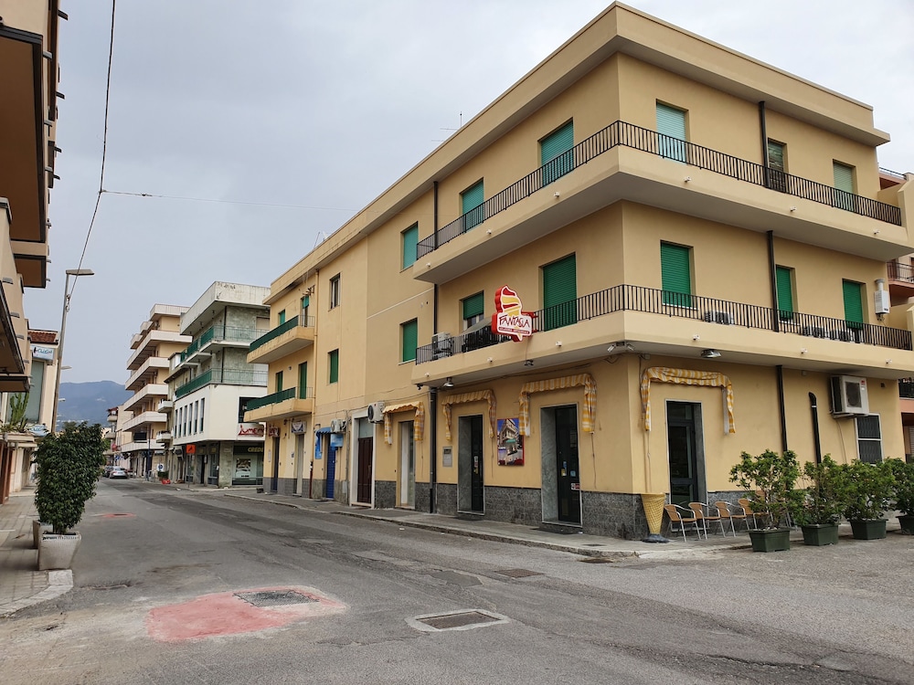 Photo 19