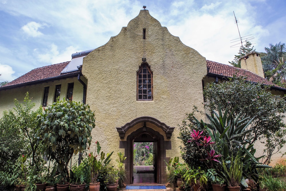 Beautiful Historic Stand Alone House view 4