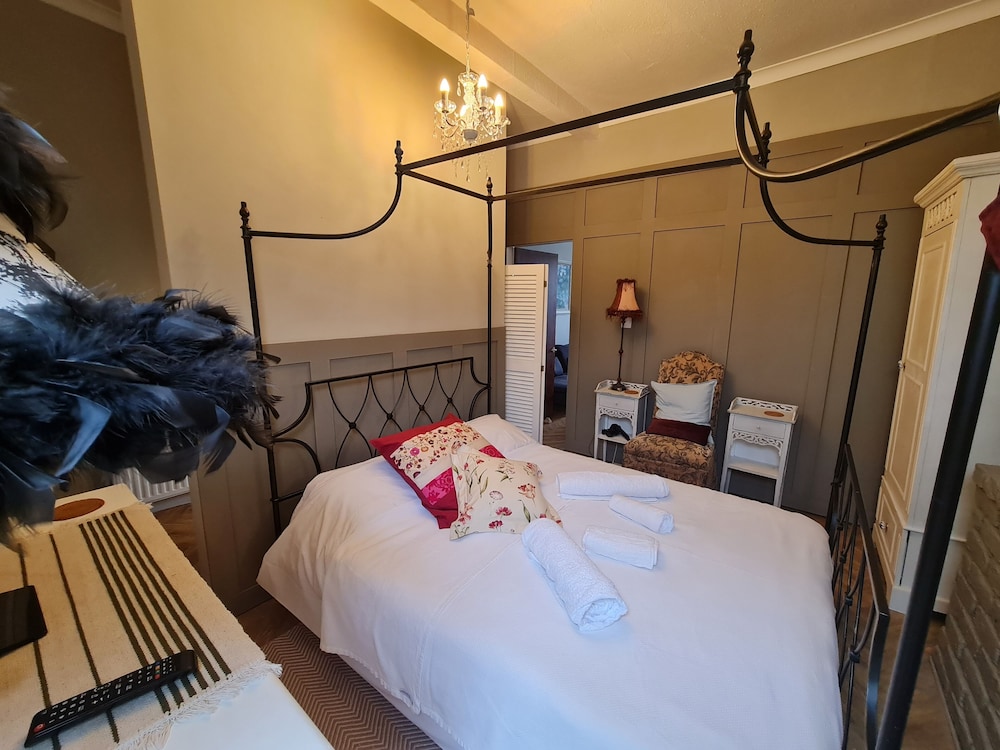 Beautifully Decorated 1-bed Apartment in Sale