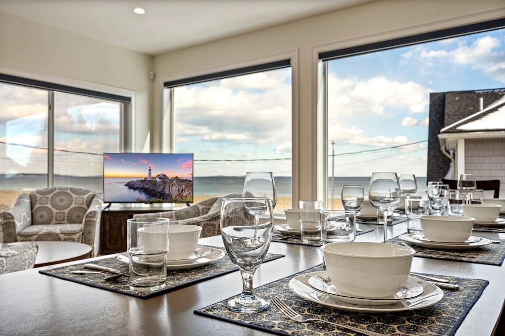 Oceanfront Home - Beach Access - Deck + Ping Pong