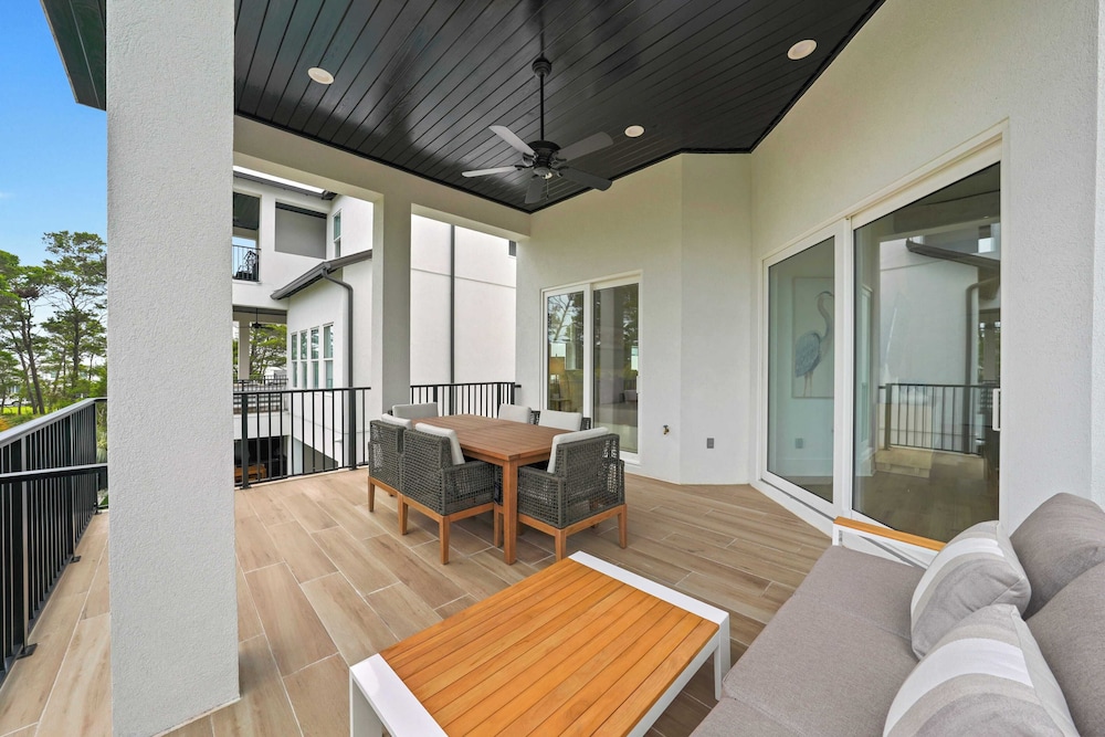30A Serenity Skies by Avantstay Sleeps 19 Pool + Golf Cart