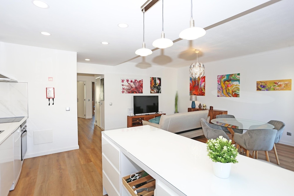 B61 - Carnation Sun Apartment in Lagos