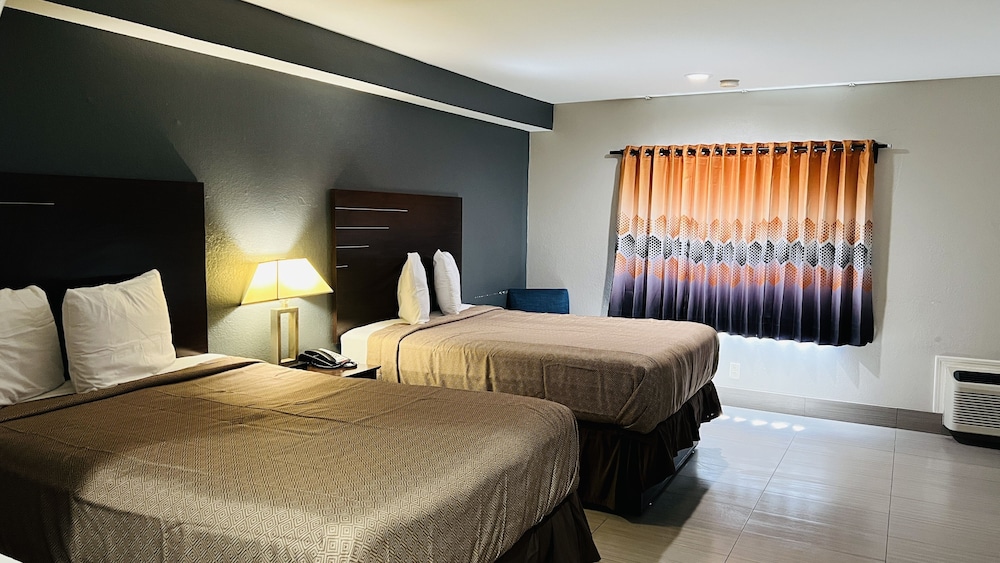 Regency Inn & Suites Houston East I 10 view 3