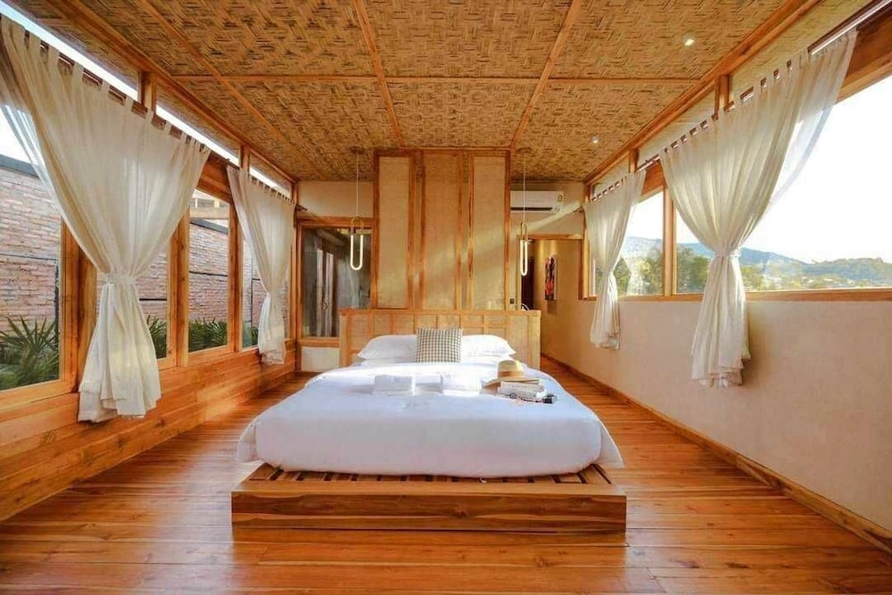 Lomhaijai Homestay