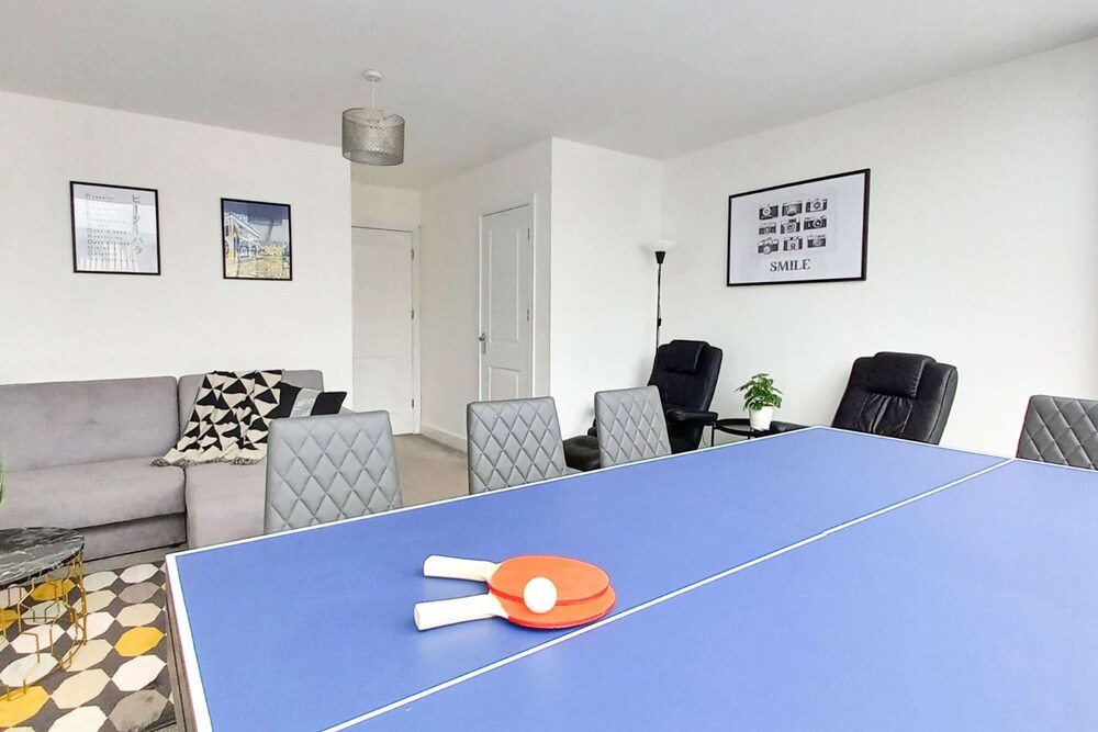 Last Minute Deals 4BR House of Four Chimneys