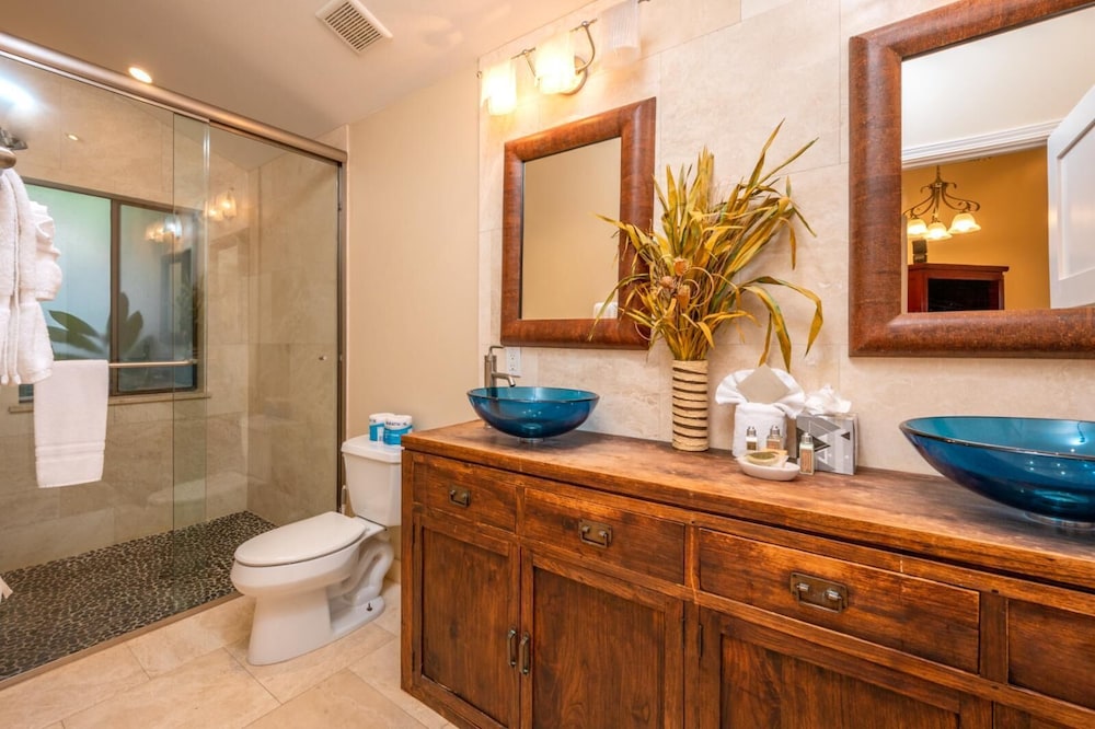 Kapalua Golf Villas 6 Free Rental Cars KBM Resorts Large Bedrooms 6 Units, 11 Bedrooms Ml-2354