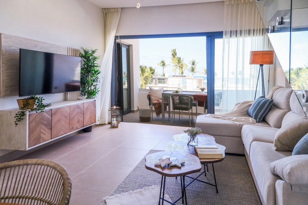 Gorgeous Terrific Roof Terrace With Private Picuzzi view 4