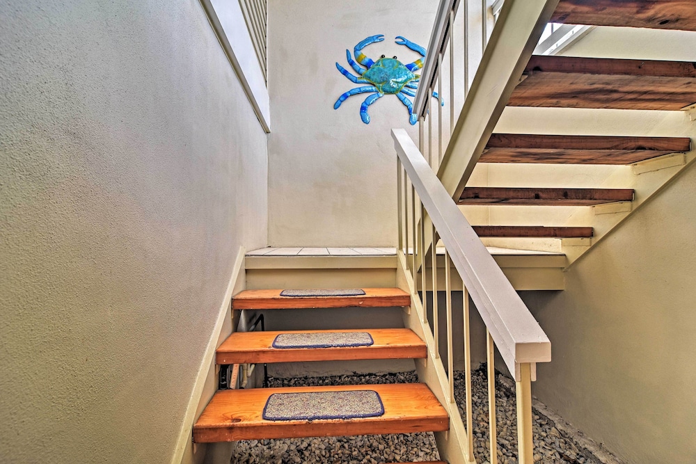 Resort Home < 1 Mi to Treasure Island Beachfront view 4