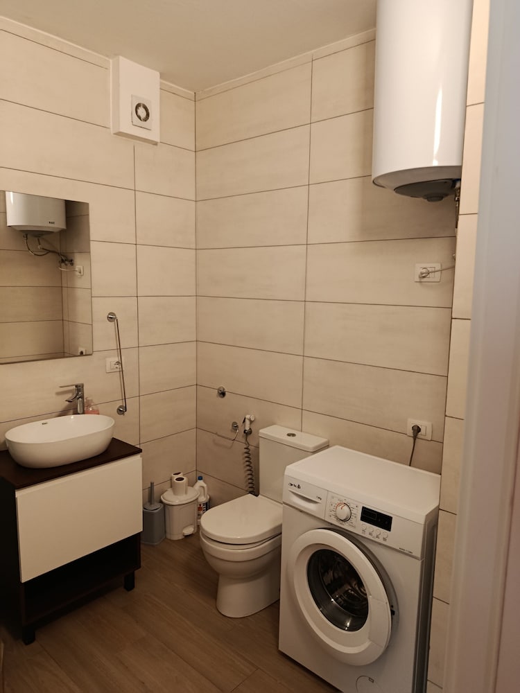 Nolo Rooms and Suites