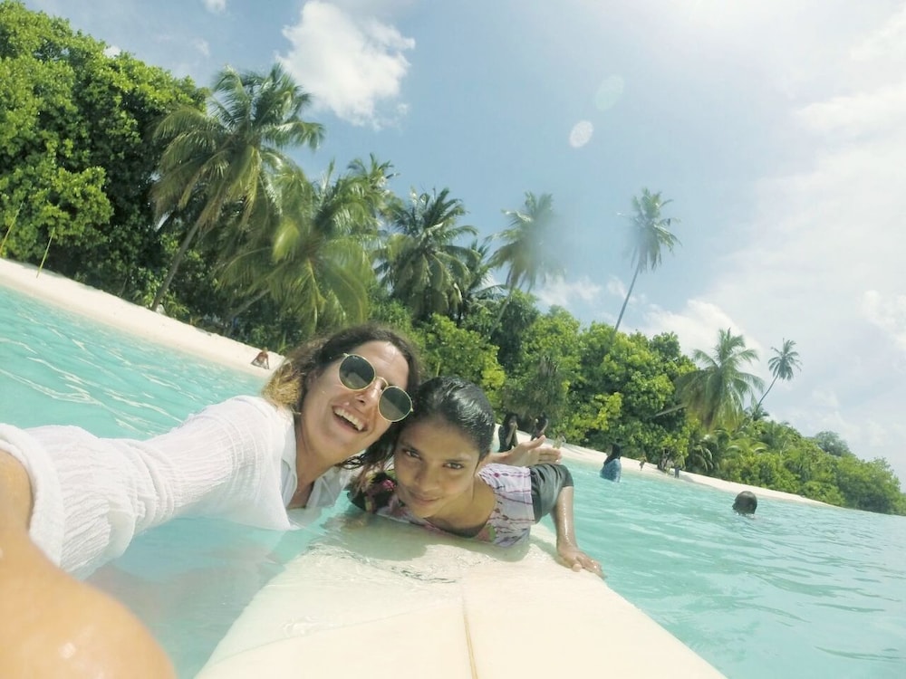 Bina Surf Camp