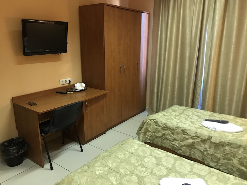Good Cat - Hostel