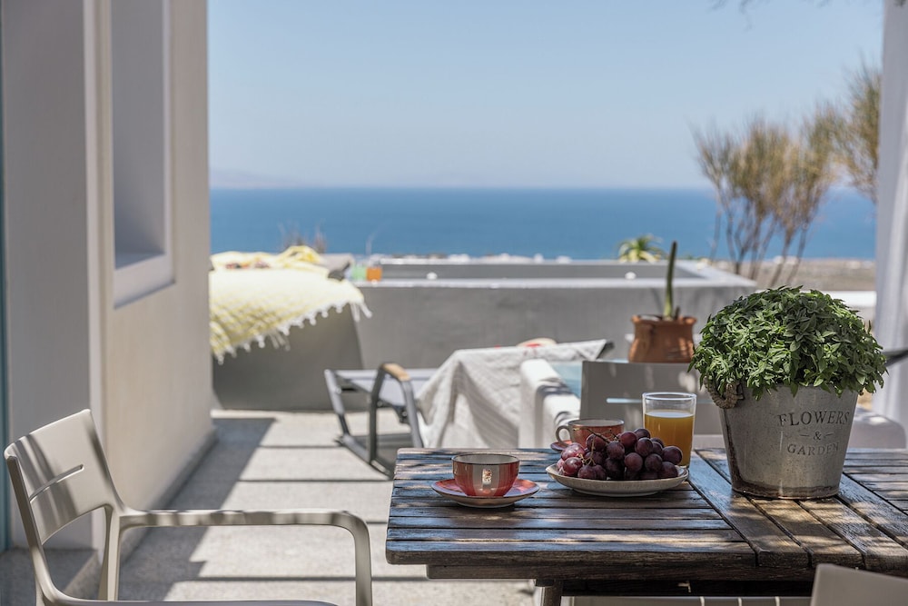 GTK Santorini Oia Sunset Villas
