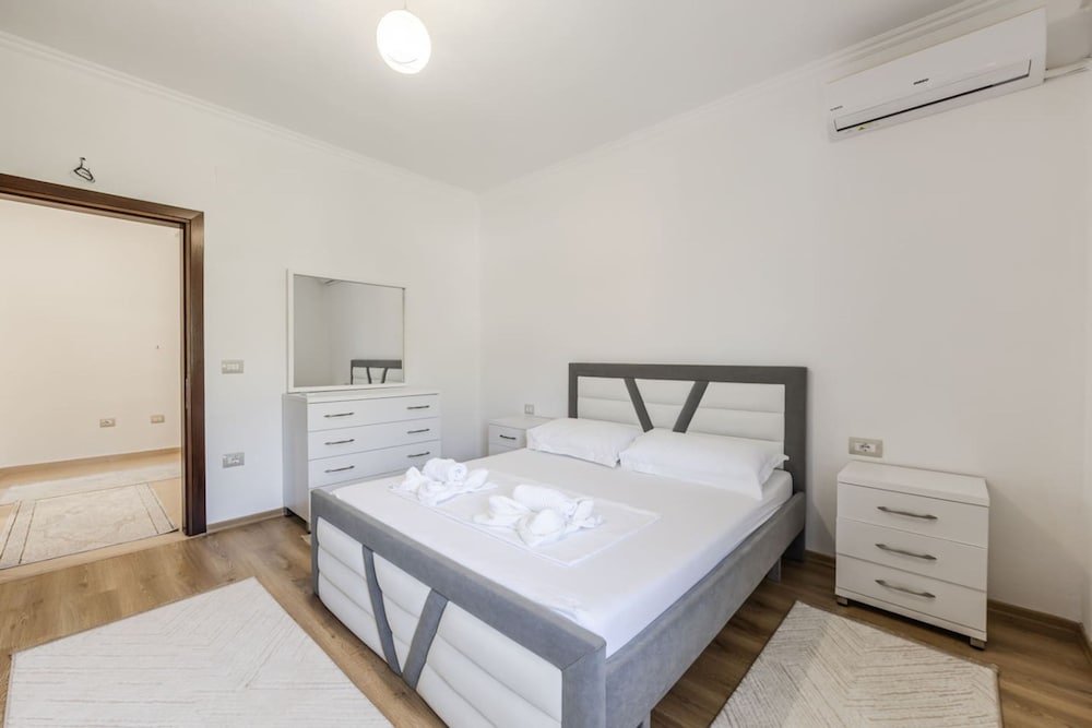Hometown Apartment 2