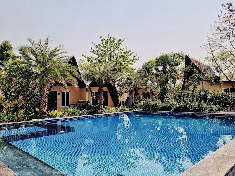 Bird's Nest Resort - Shahapur
