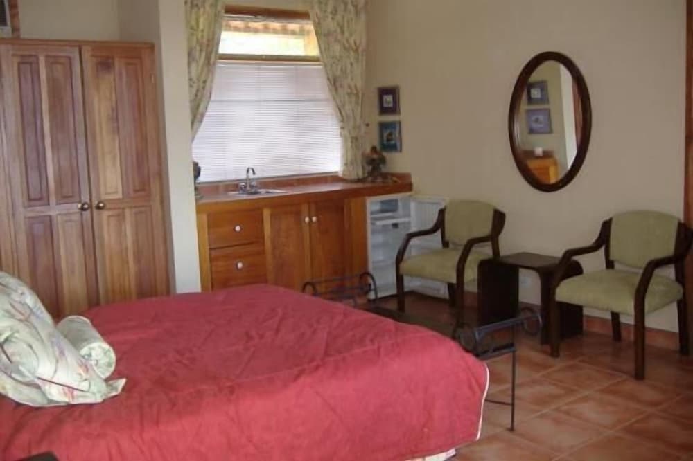 Villa Paradiso up to 14 People view 5