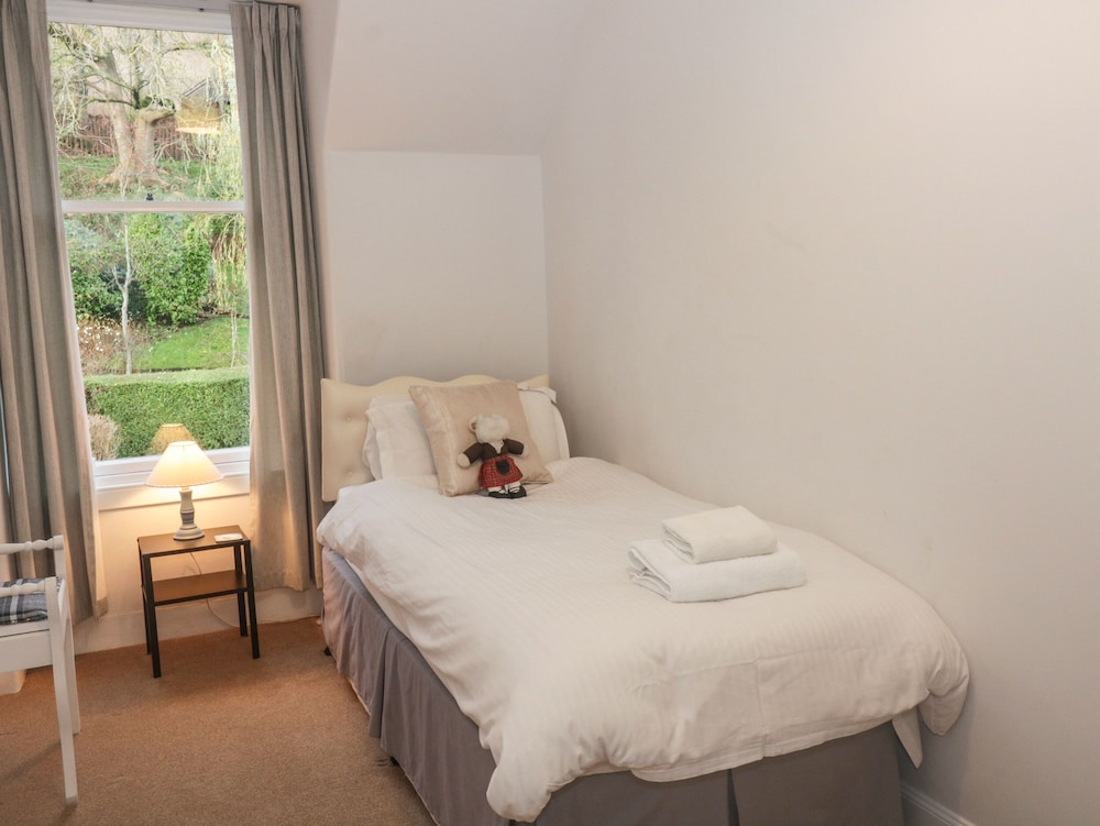 6 Coltbridge Gardens