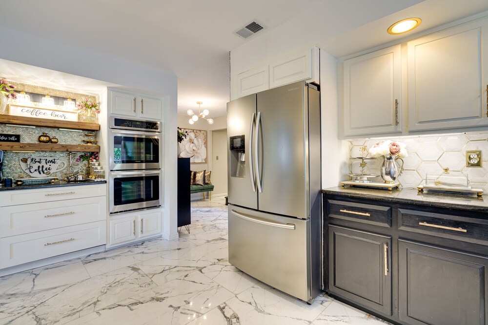 Spacious Family Vacation Rental ~ 5 Mi to Beach! view 3