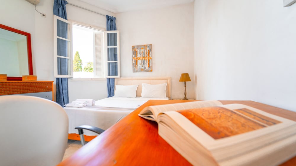 Authentique Villa Tunisoise Avec Piscine Marsa