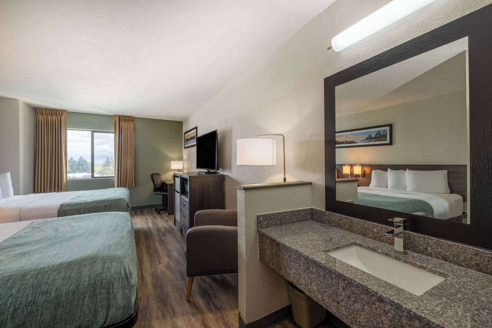Butte Vacations - Wingate by Wyndham Butte City Center I-15/I-90 - Property Image 12