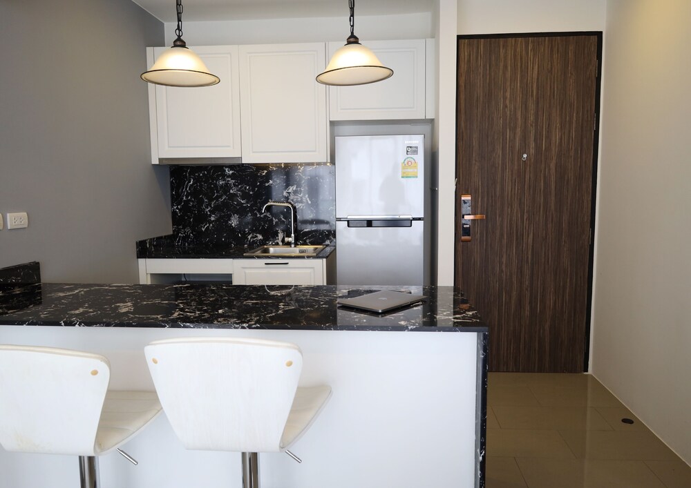 Palmyrah Surin Condominium by Space view 5