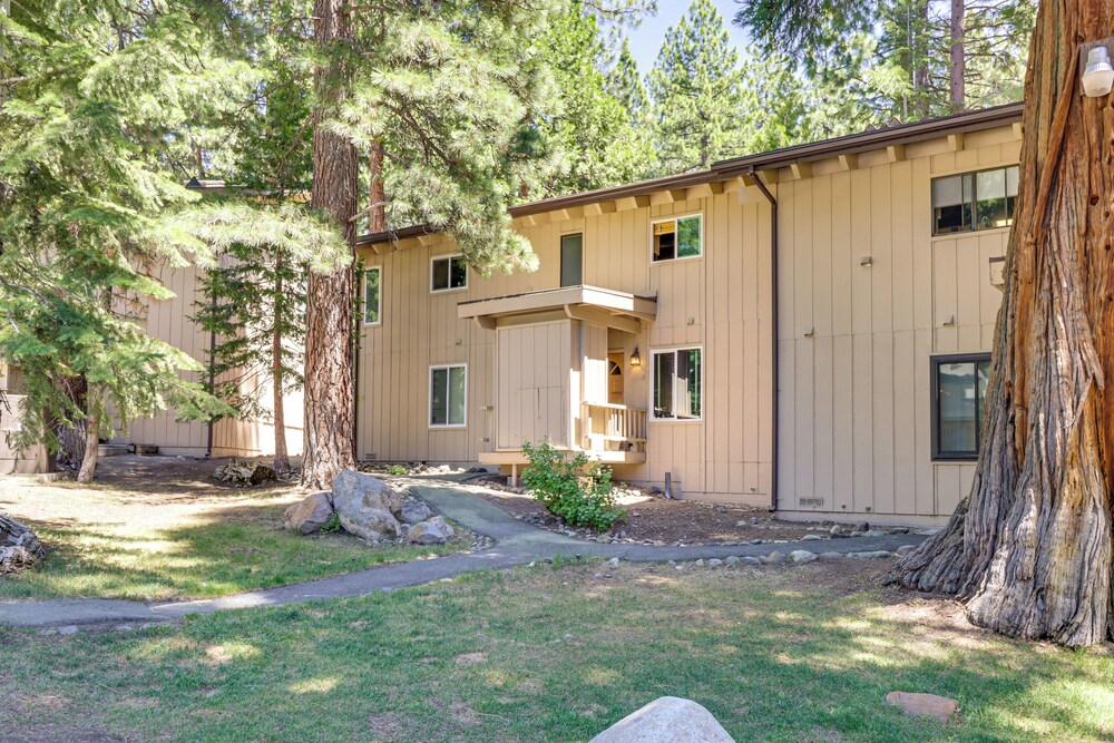 1 Mi to Beach: Cozy Incline Village Condo!