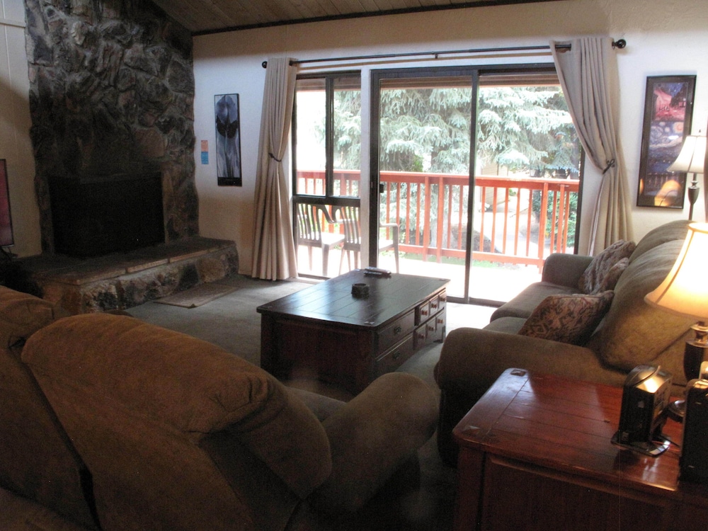 Snow Summit Townhouse Rentals & Sales