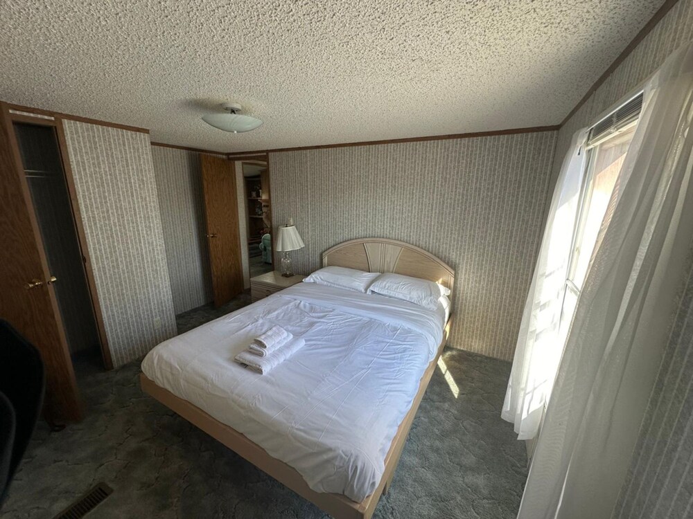 Secluded Lodge Farm Views 50 Acres Wifi
