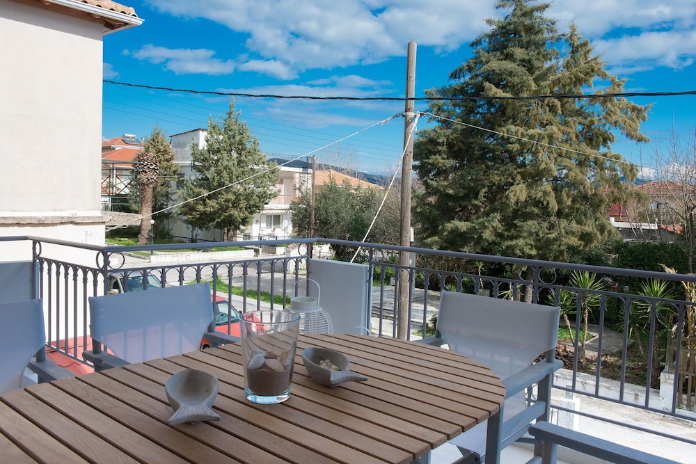 Regalo Apartments