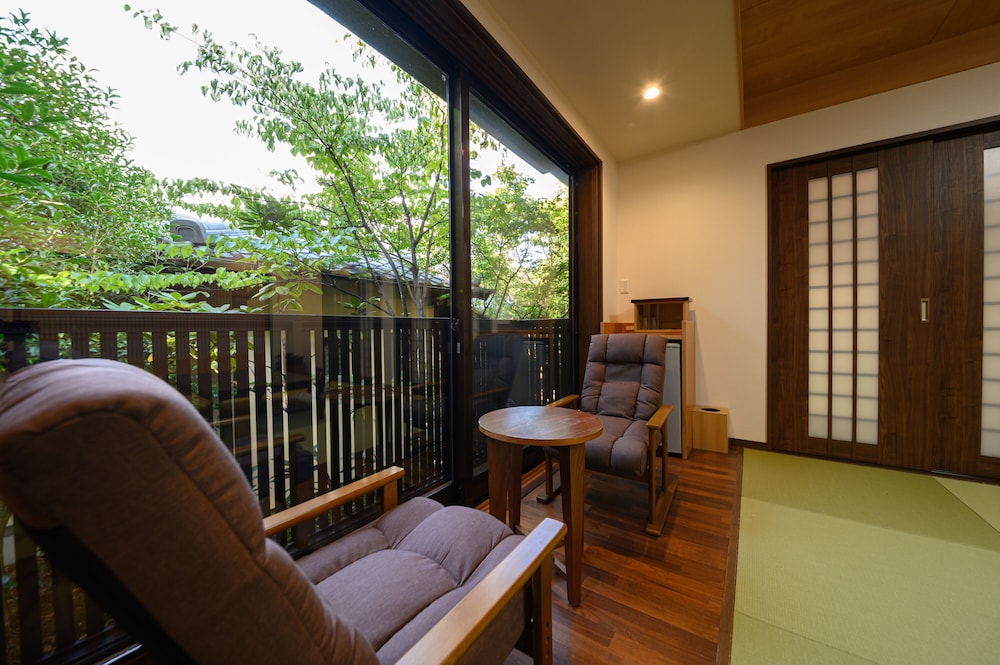 Yufuin Onsen Ryokan Mebaeso