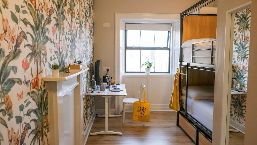Gardiner House Hostel