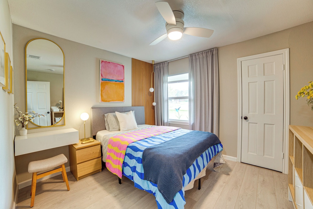 Spacious Family Home, 5 Mi to Galleria Dallas!