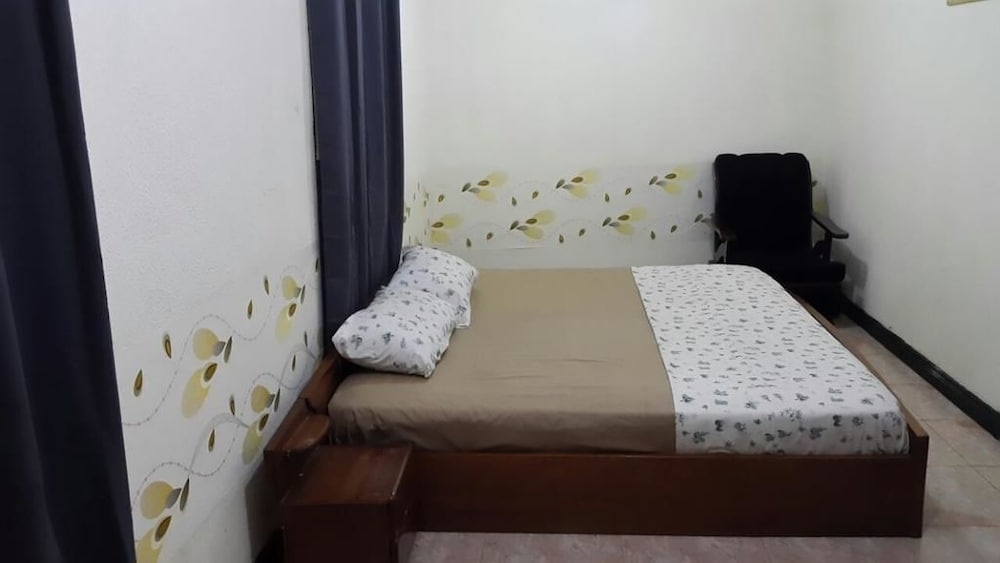 Inn-Syde Guest House