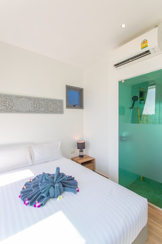 Baan Saint Tropez Villas Kata Beach