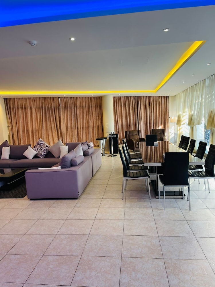 Hotel & Resort Golden Marina Yanbu فندق ومنتجع جولدن مارينا ينبع إدارة وتشغيل شركة منتجع المرسى الذهبي